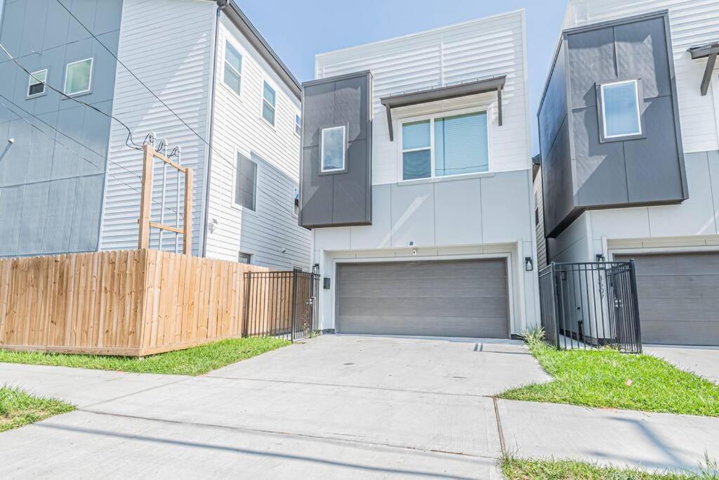 Luxury Home Near Houston Downtown & Medical Center Exterior photo